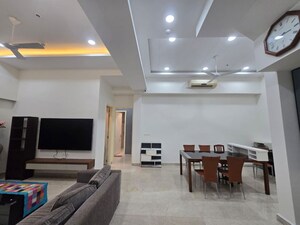 Team Area in 3 BHK Apartment at Indiabulls Blu, Worli – for Rent
