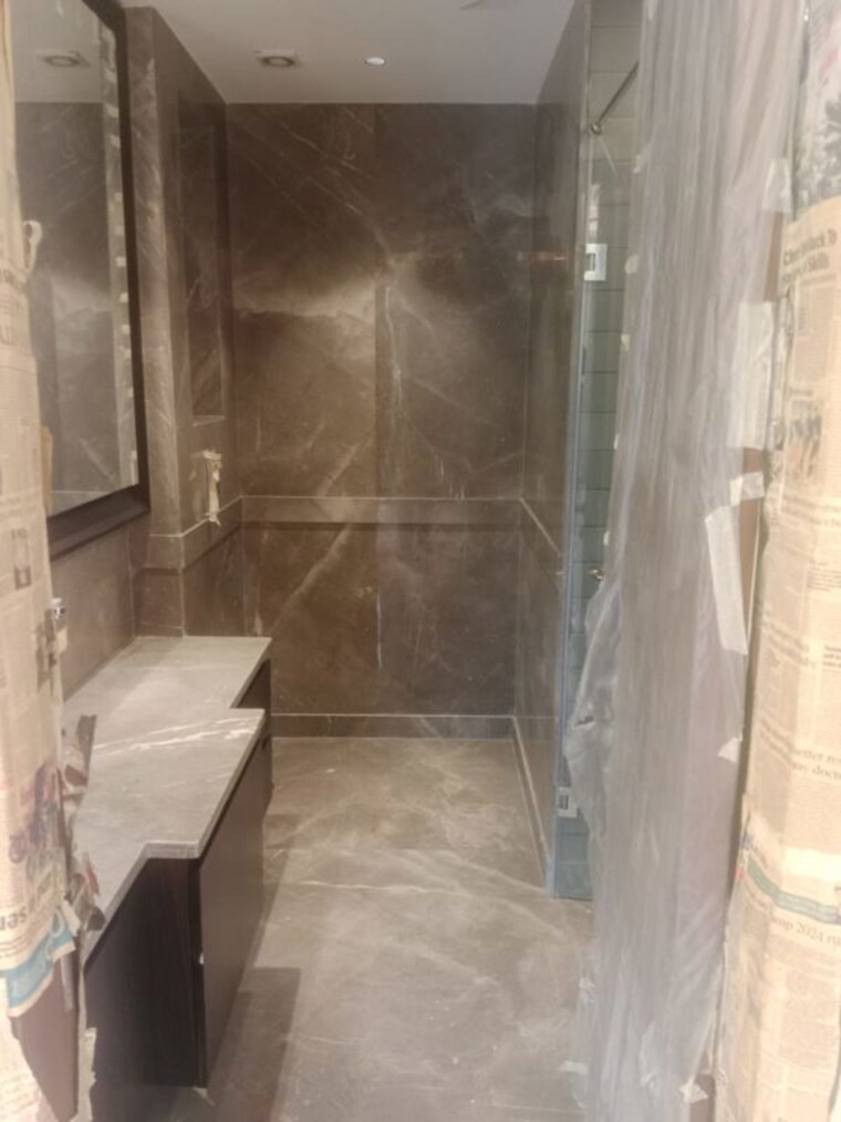 Bathroom, defence colony 3 Bedroom 1800 Sq.Ft. Builder Floor In Defence Colony Delhi 10121949
