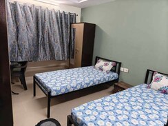 Pg For Rent in Kandivali East