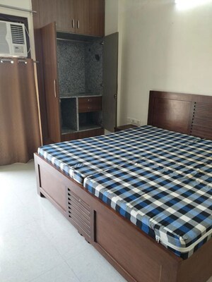 Bedroom in 1 BHK Builder Floor at Sector 40 – for Rent