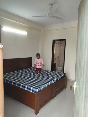 Bedroom in 1 BHK Builder Floor at Sector 40 – for Rent