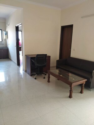 Living Room in 1 BHK Builder Floor at Sector 40 – for Rent