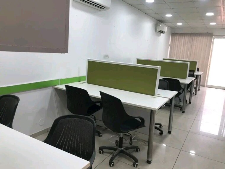 Team Area, sector 2 Commercial Office Space 2000 Sq.Ft. In Sector 2 Noida 10121968
