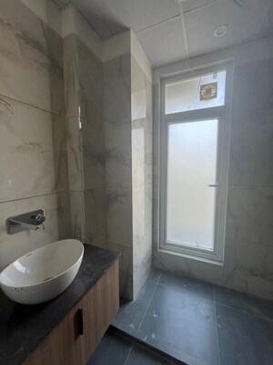 Bathroom in 1 RK Builder Floor at Sector 40 – for Rent
