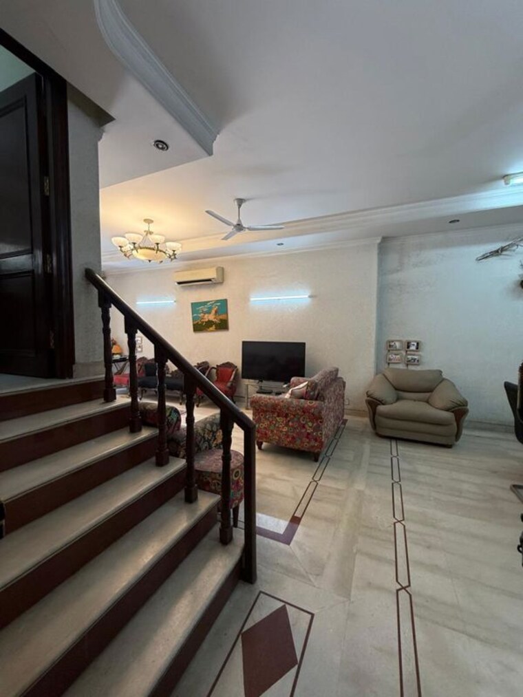 Living Room, greater kailash ii 3 Bedroom 2000 Sq.Ft. Builder Floor In Greater Kailash ii Delhi 10121974