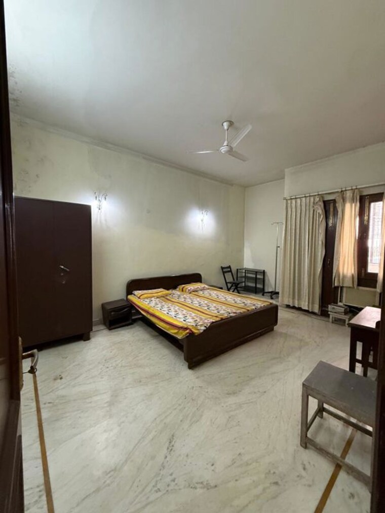 Bedroom, greater kailash ii 3 Bedroom 2000 Sq.Ft. Builder Floor In Greater Kailash ii Delhi 10121974