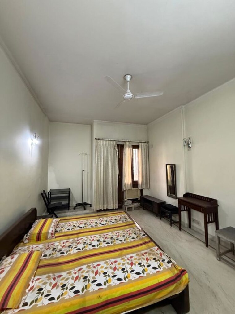 Bedroom, greater kailash ii 3 Bedroom 2000 Sq.Ft. Builder Floor In Greater Kailash ii Delhi 10121974