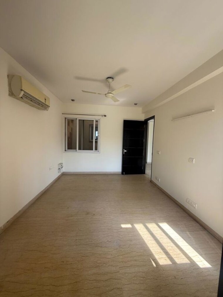 Room, new friends colony 4 Bedroom 3500 Sq.Ft. Builder Floor In New Friends Colony Delhi 10121978