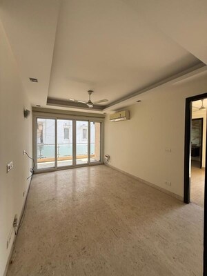 Room in 4 BHK Builder Floor at New Friends Colony – for Rent