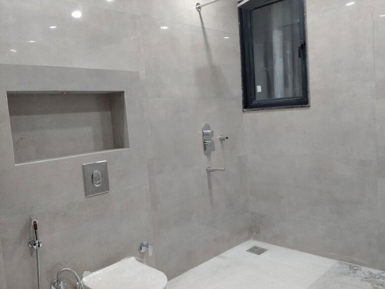 Bathroom, sector 46 3 Bedroom 1650 Sq.Ft. Builder Floor In Sector 46 Gurgaon 10121979