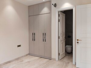 Building Lobby in 3 BHK Builder Floor at Malviya Nagar – for Sale