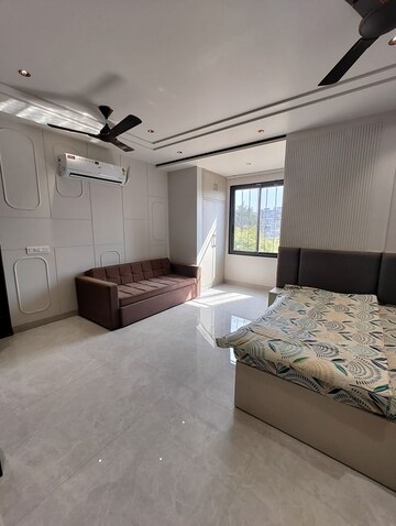 Bedroom in Studio Builder Floor at Sector 31 – for Rent