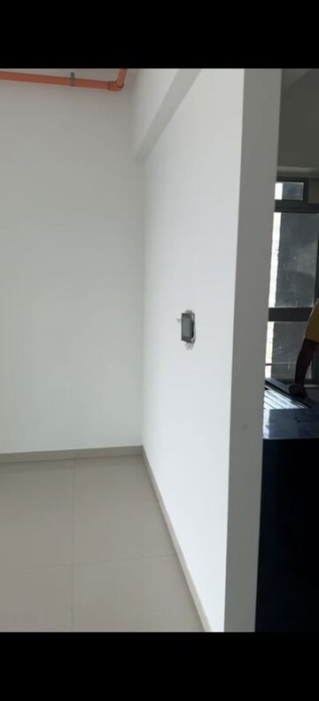 Bathroom in 3 BHK Apartment at Kalpataru Immensa, Kolshet Road – for Rent