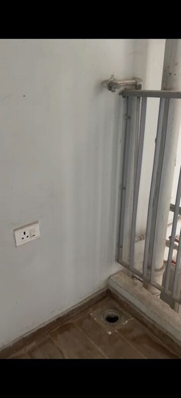 Building Lobby in 3 BHK Apartment at Kalpataru Immensa, Kolshet Road – for Rent