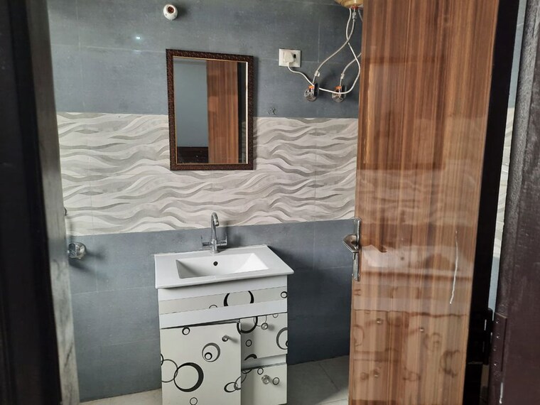 Bathroom, sector 46 2 Bedroom 1150 Sq.Ft. Builder Floor In Sector 46 Gurgaon 10121989