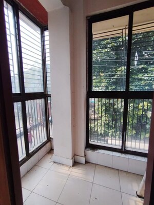 Room in 2 BHK Apartment at Bosepukur – for Sale