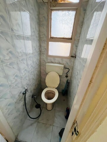 Bathroom in 3 BHK Apartment at Sector 52 – for Rent