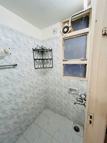 Bathroom in 3 BHK Apartment at Sector 52 – for Rent