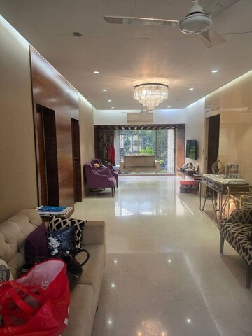 Parking in 3 BHK Apartment at Andheri West – for Rent