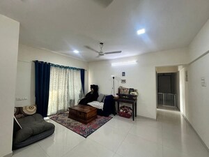 Living Room in 2 BHK Apartment at Andheri West – for Rent