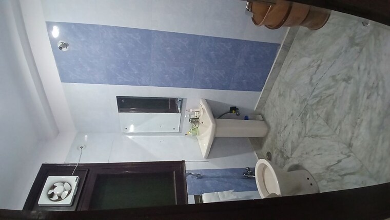 Attached Bathroom, noor nagar 2 Bedroom 900 Sq.Ft. Apartment In Noor Nagar Delhi 10122016