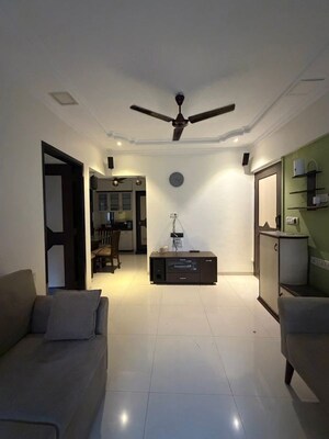 Master Bedroom in 2 BHK Apartment at Andheri West – for Rent