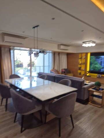 Master Bedroom in 3 BHK Apartment at Andheri West – for Rent