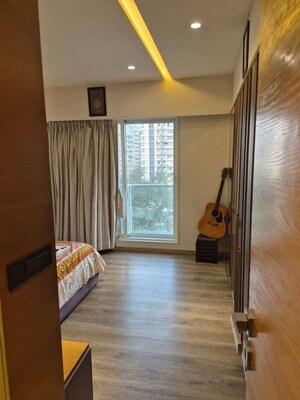 Room in 3 BHK Apartment at Andheri West – for Rent