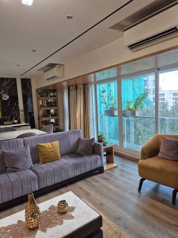 Living Room in 3 BHK Apartment at Andheri West – for Rent
