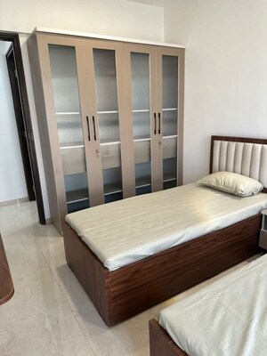 Bedroom in 2 BHK Apartment at Platinum Life, Andheri West – for Rent