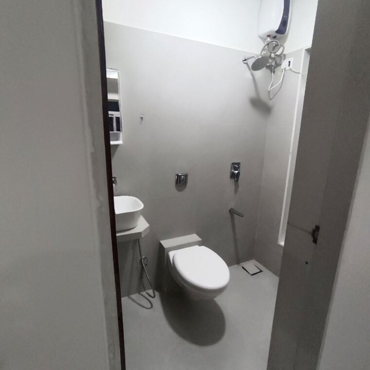 Bathroom, andheri west 1 Bedroom 450 Sq.Ft. Apartment In Andheri West Mumbai 10122042