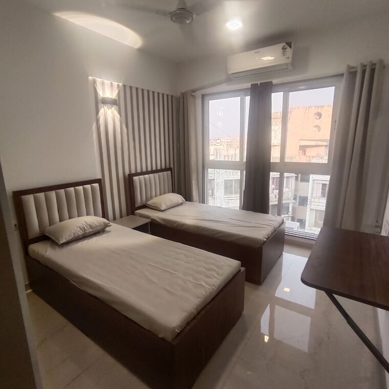 Bedroom, platinum-life 3 Bedroom 900 Sq.Ft. Apartment In Andheri West Mumbai 10122049