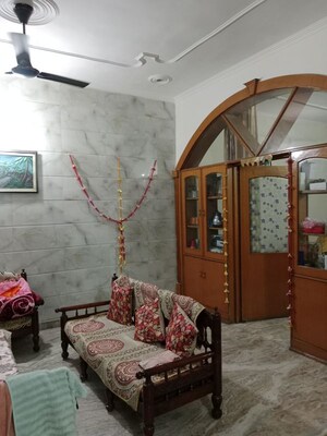Living Room in 3 BHK Builder Floor at Sector 17 – for Rent