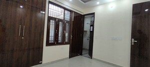 Room in 2 BHK Builder Floor at Sector 45 – for Rent