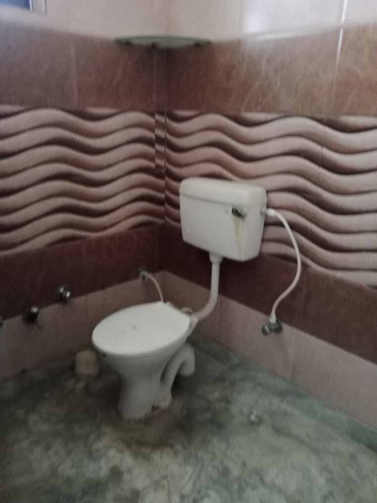 Bathroom, sector 17 2.5 Bedroom 1852 Sq.Ft. Builder Floor In Sector 17 Panipat 10122060