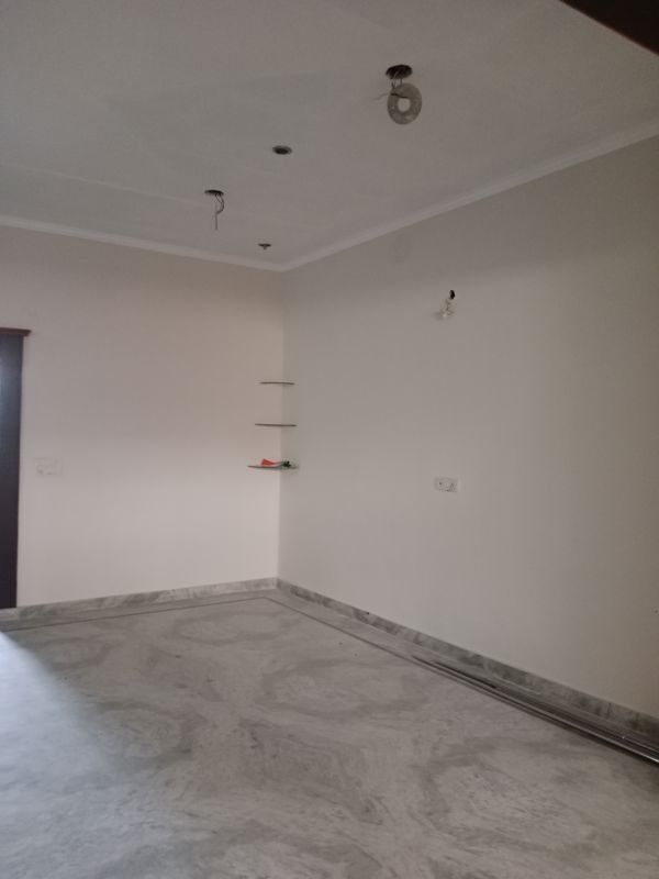 2.5 BHK + Pooja Room Builder Floor For Rent in Sector 17