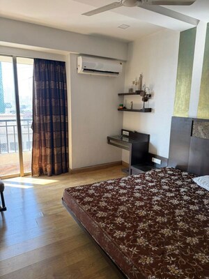 Bedroom in 2 BHK Apartment at Satellite Tower, Goregaon East – for Rent