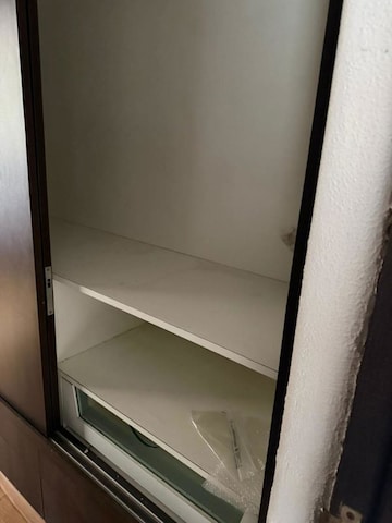 Furnished Amenities in 2 BHK Apartment at Satellite Tower, Goregaon East – for Rent