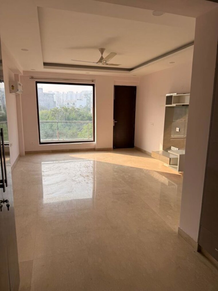 Room, palam vihar 4 Bedroom 520 Sq.Yd. Builder Floor In Palam Vihar Gurgaon 10122118