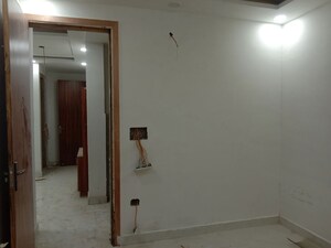 Room in 2 BHK Builder Floor at Dwarka Mor – for Sale