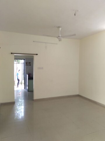 Room in 3 BHK Apartment at Deo Nagar – for Rent