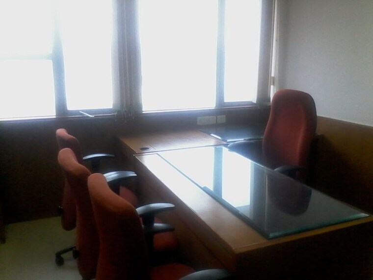 Living Room, cuffe parade Commercial Office Space 11600 Sq.Ft. In Cuffe Parade Mumbai 10122172