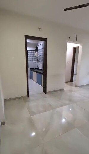 Room in 3 BHK Apartment at Mulund West – for Sale