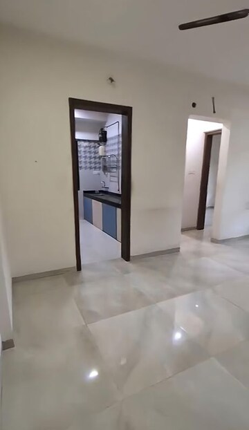Room in 3 BHK Apartment at Mulund West – for Sale