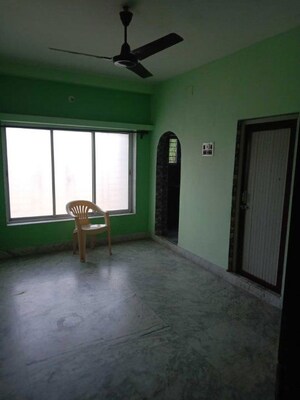Room in 1 BHK Builder Floor at Jadavpur – for Rent