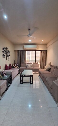 2 BHK Apartment For Rent in Safal Heights