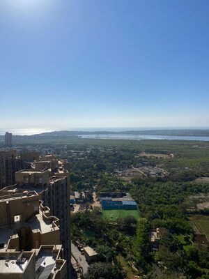 2 BHK Apartment – Exterior View View at Malad West - for Rent