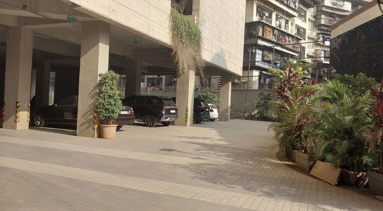  Parking, mj-81-aureate 4 Bedroom 4443 Sq.Ft. Apartment In Bandra West Mumbai 10122229