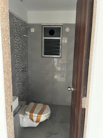 Bathroom in 1 BHK Apartment at Goregaon West – for Rent