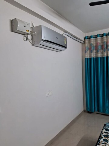 Room in 2 BHK Builder Floor at North Mullanpur – for Rent
